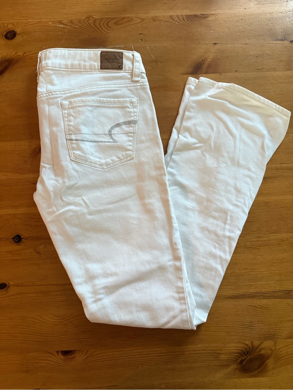American Eagle low rise white jeans